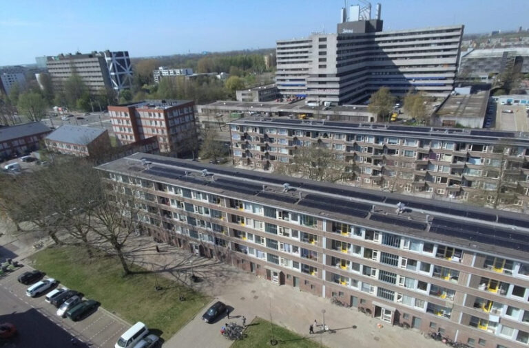 Eerste heipaal aangebracht grote poort Staalmanplein